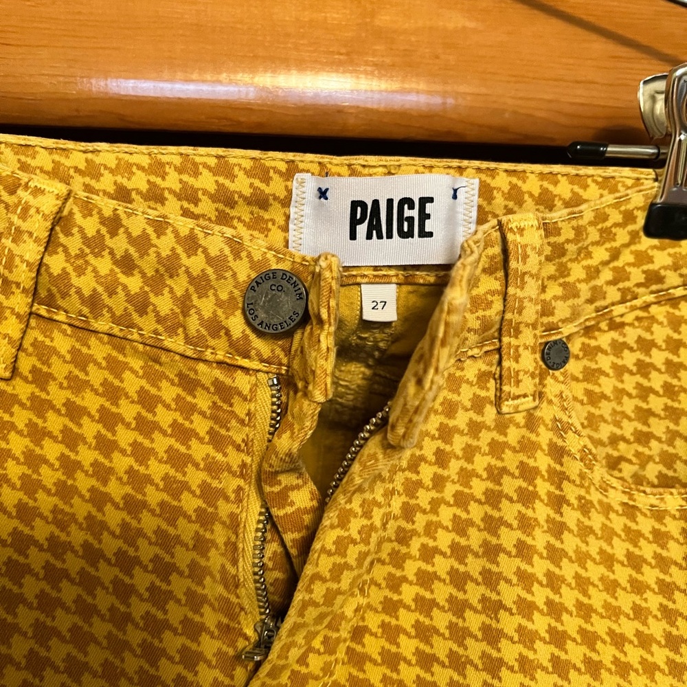 Selling Paige retro straight jeans
